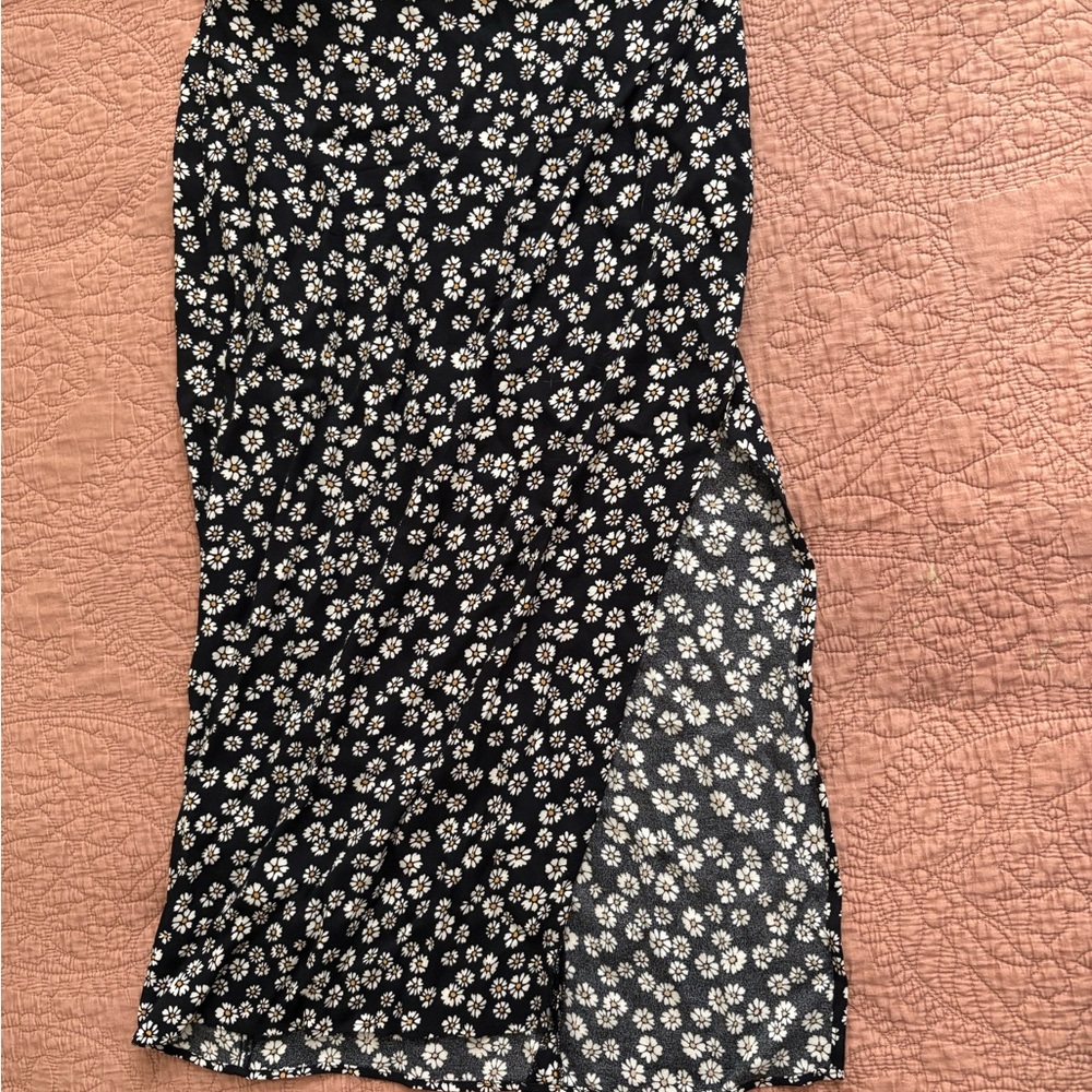 Reformation Black and White Floral RARE DESIGN Pencil Skirt